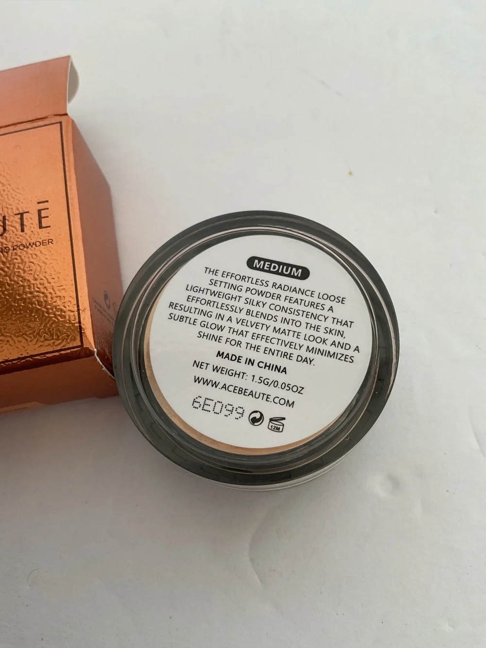 Ace Beaute Effortless Radiance Loose Setting Powder NWT